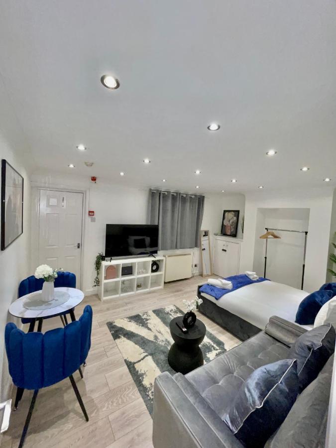 Stylish Cosy Studio Apartment Грейвсенд Экстерьер фото